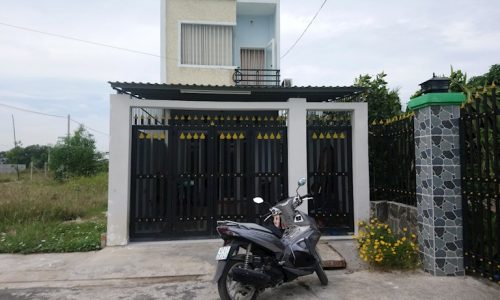 Nhà chính chủ 134m2, có sân vườn, sân trước rộng đỗ ô tô, đường xe tải